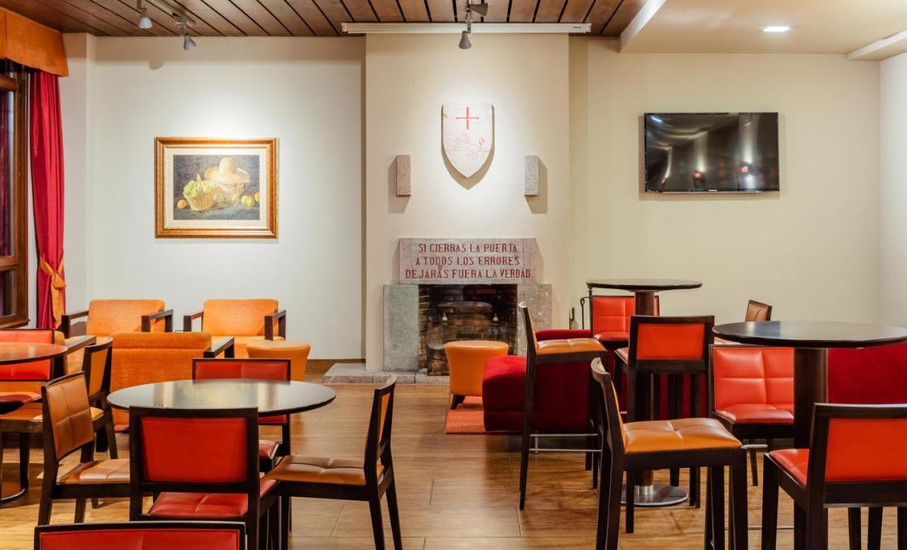 Don Paco Hotell Llanes Eksteriør bilde