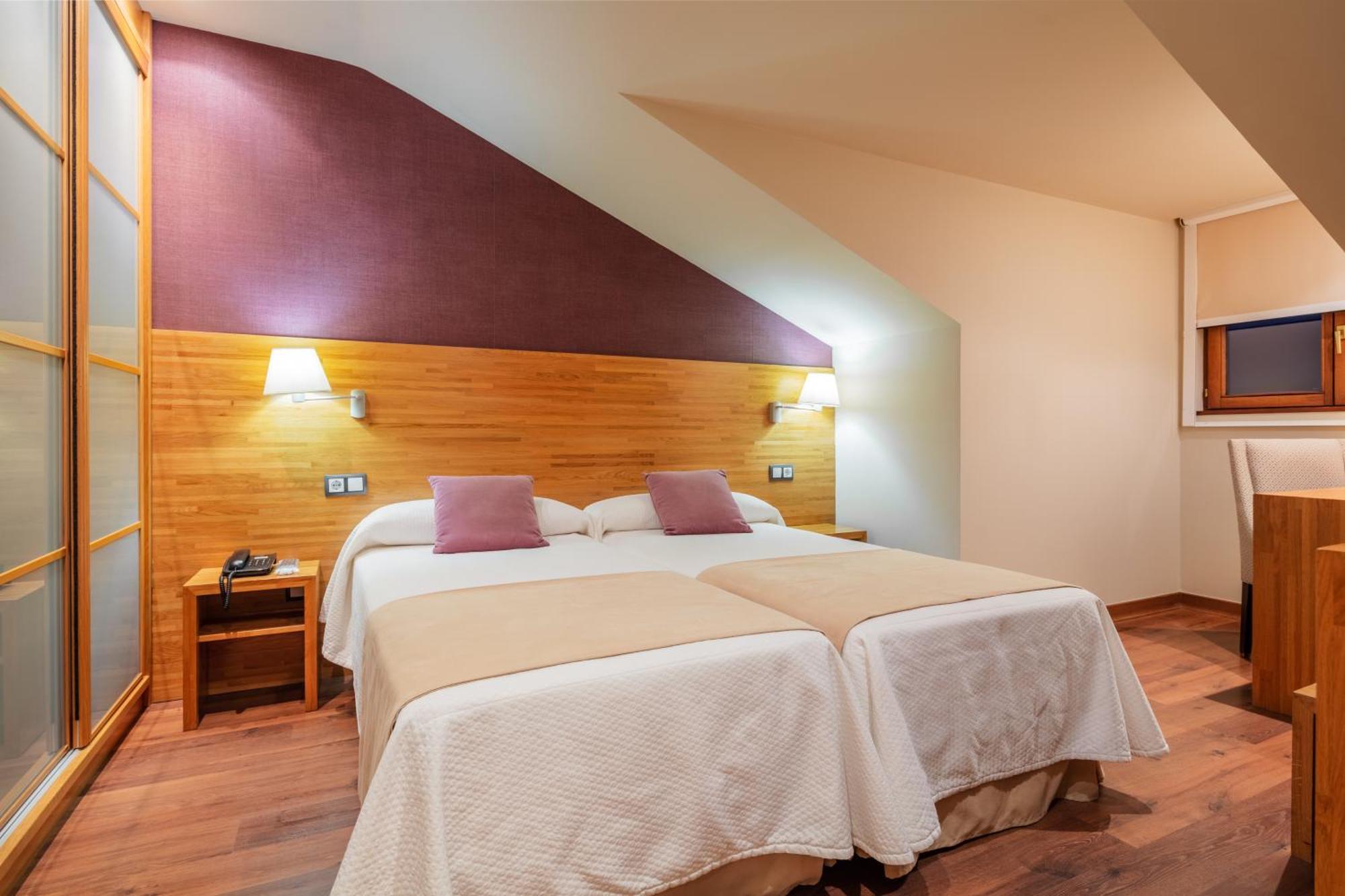 Don Paco Hotell Llanes Eksteriør bilde