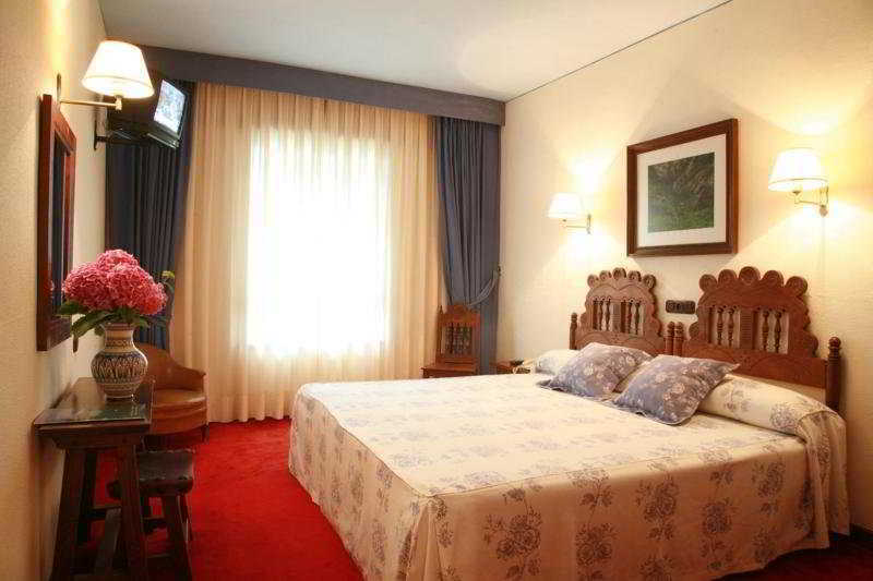 Don Paco Hotell Llanes Eksteriør bilde